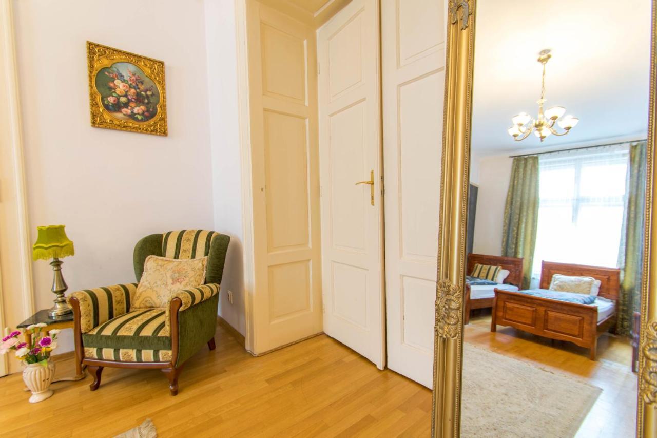 The Spiski Palace Apartment Krakow Ngoại thất bức ảnh