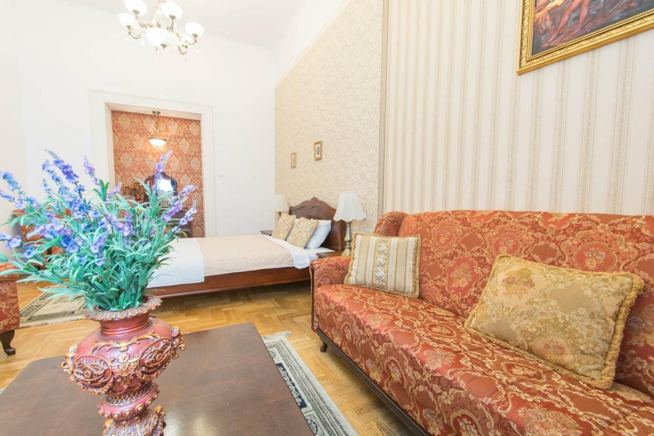 The Spiski Palace Apartment Krakow Ngoại thất bức ảnh